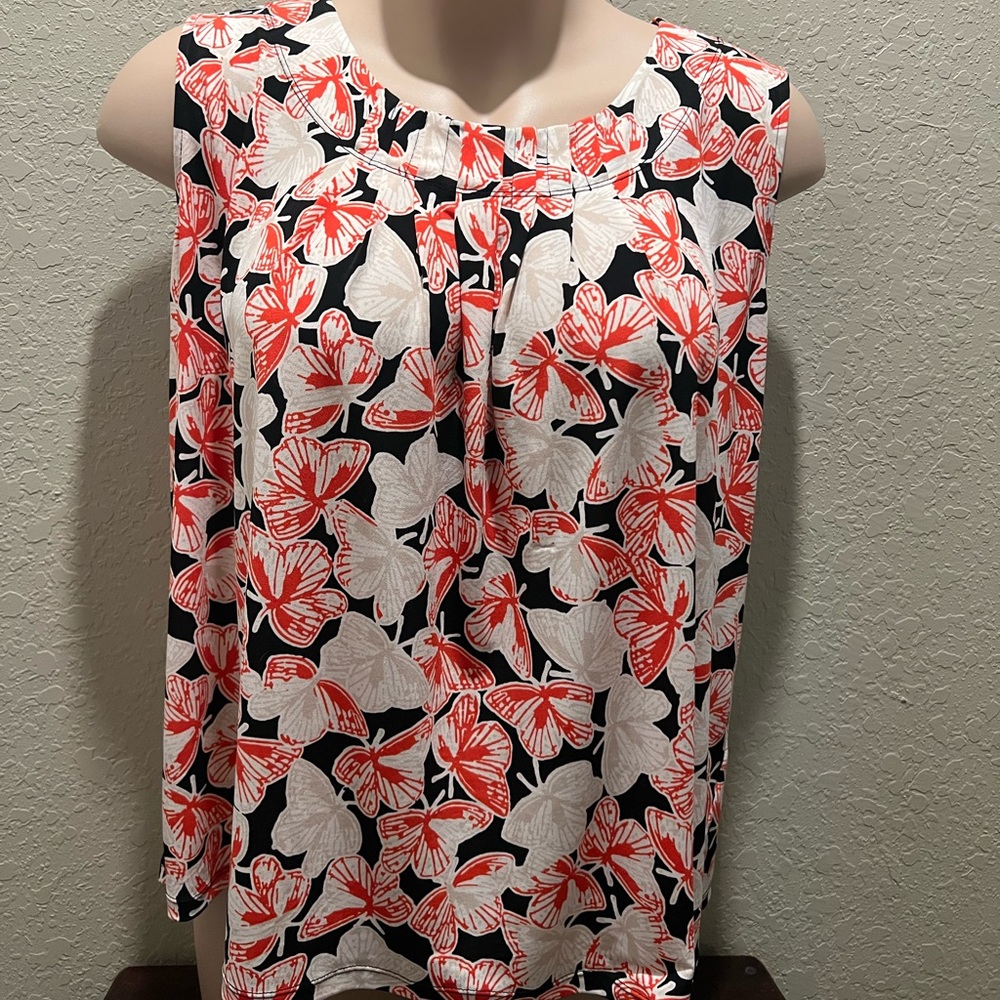 Casual or career sleeveless top